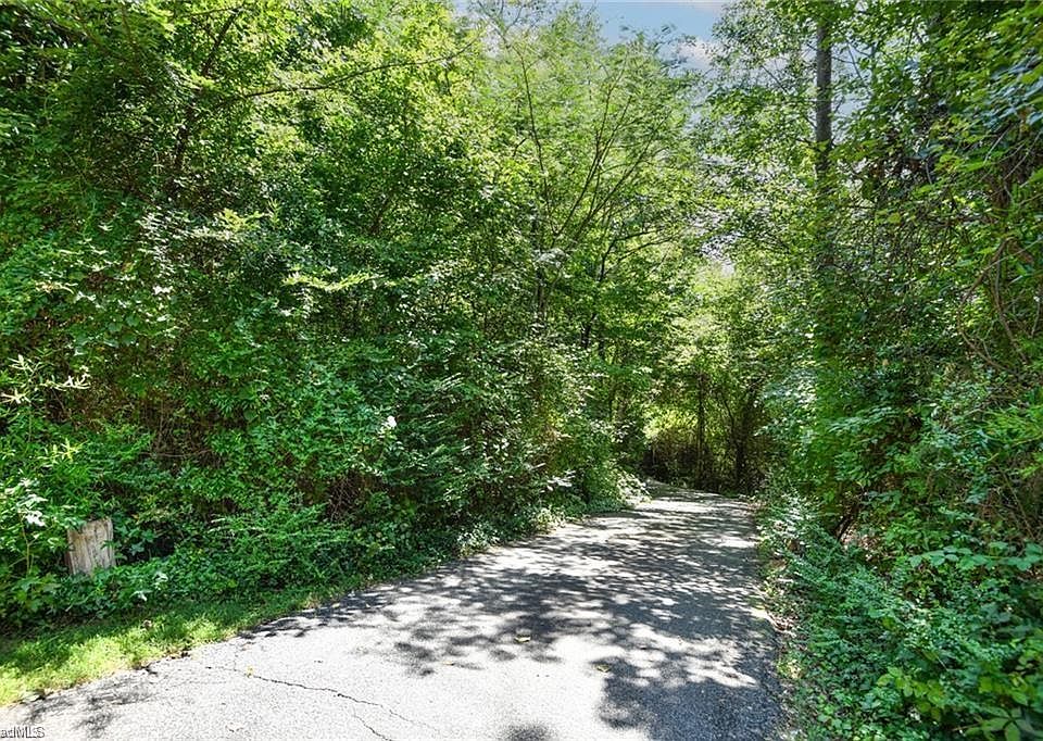 1st image of 1927 Fleming Rd