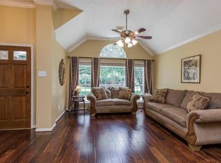 9627 Bavaria Dr, Houston, TX 77070