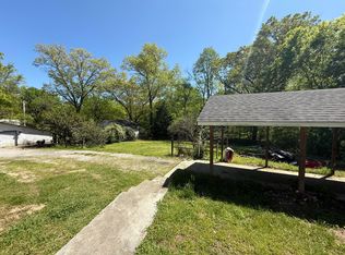 103 Schmitt Ln, Rossville, GA 30741
