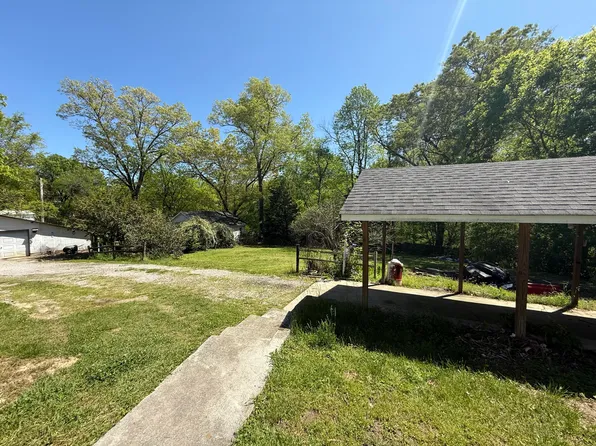 103 Schmitt Ln, Rossville, GA 30741