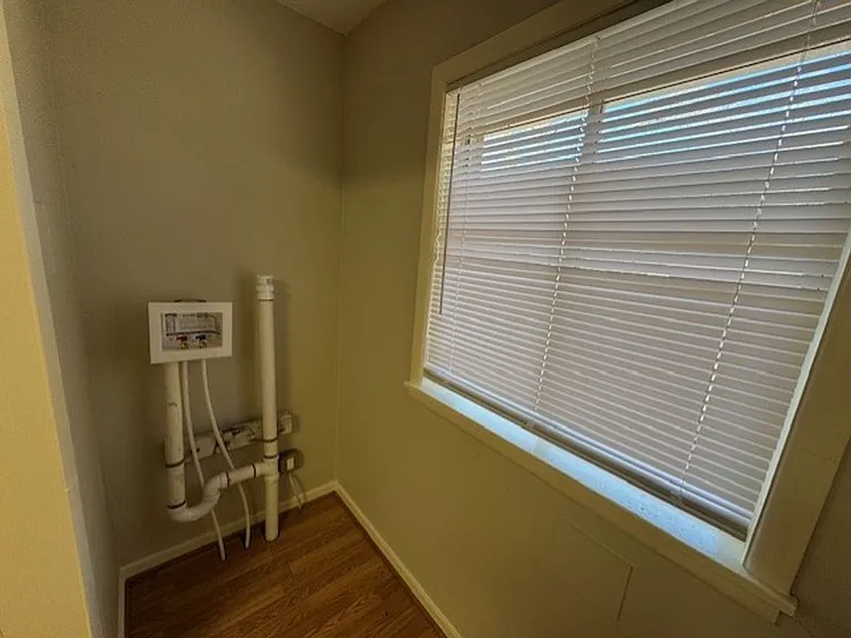630 Lisa Ln — Photo 13
