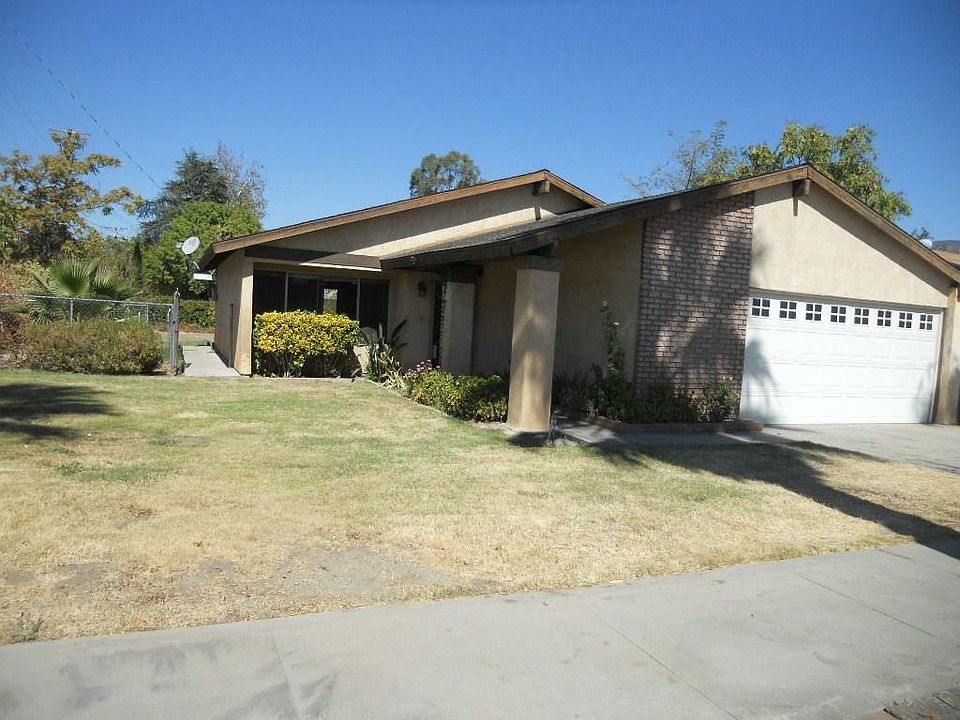 1st image of 386 S Grand Army Ave