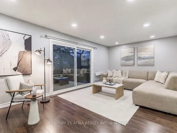 2825 Gananoque Dr Unit 41, Mississauga, ON L5N 1V6