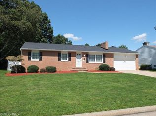 1011 Oakwood St SE, North Canton, OH 44720