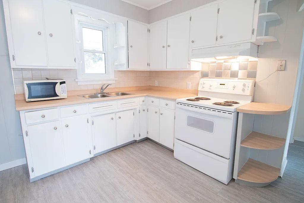 58 Churchill Avenue - 1 — Photo 1