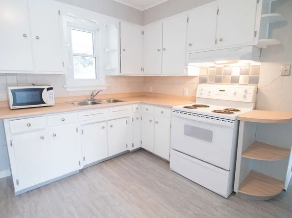 58 Churchill Ave #1, Welland, ON L3B 4Y6