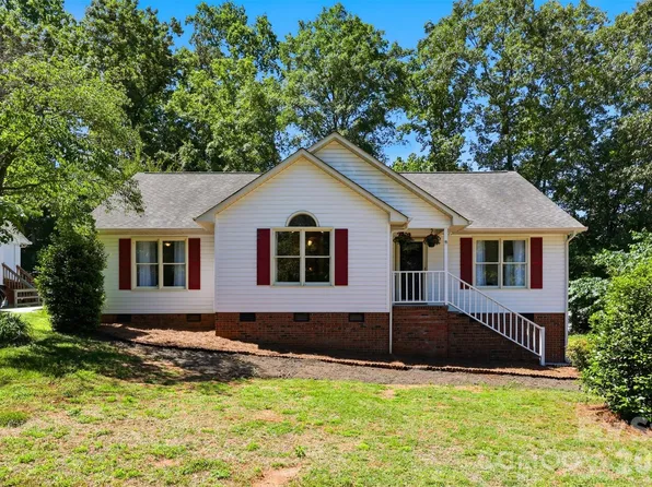913 Pleasant Ridge Rd, Fort Mill, SC 29715