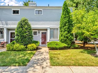21 Dawn Ct, Tinton Falls, NJ 07724
