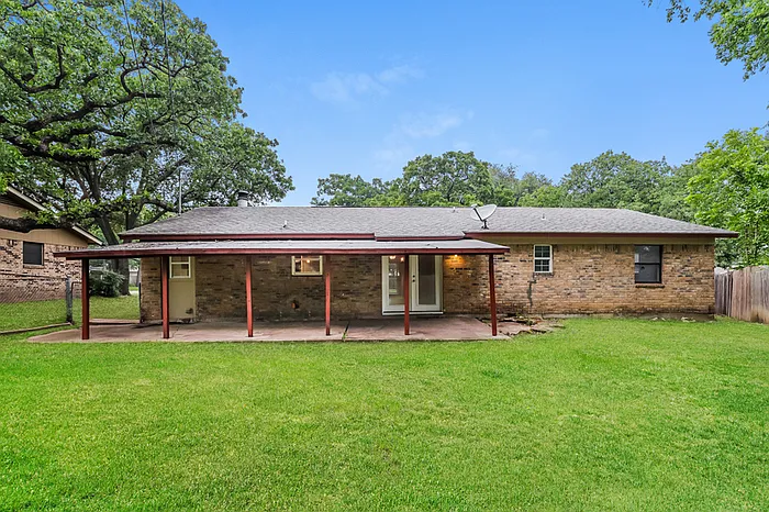 224 NE Michael Dr — Photo 15