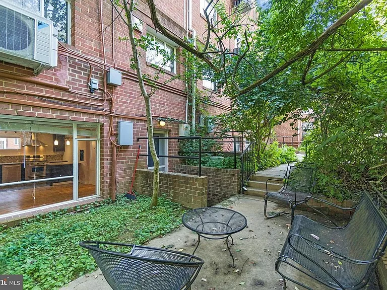 10411 Montrose Ave #2 — Photo 15