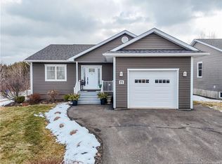 71 Stapleton St, Fredericton, NB E3C 0J5