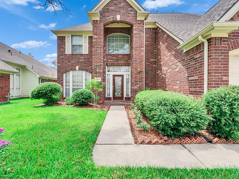 13315 Georgetown Dr — Photo 5