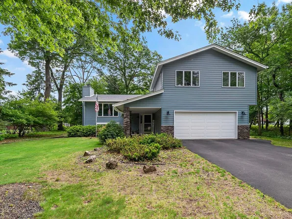 1204 Birch Dr, Hudson, WI 54016