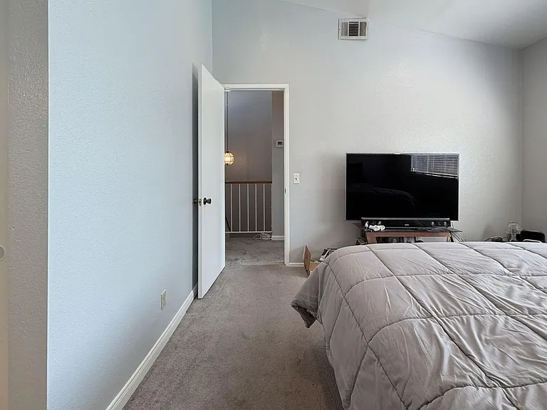 831 Carlton Privado — Photo 15