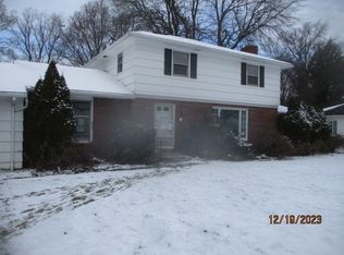 47 Church Hill Rd, Henrietta, NY 14467