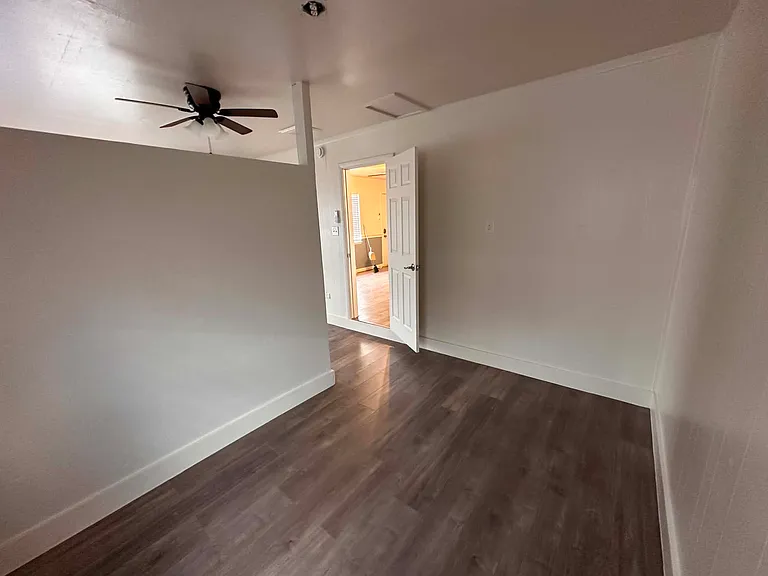 240 N Warner St — Photo 7