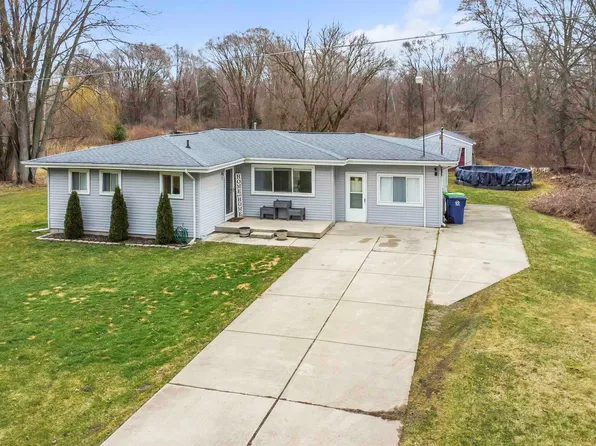 5045 Teft Rd, Saint Charles, MI 48655