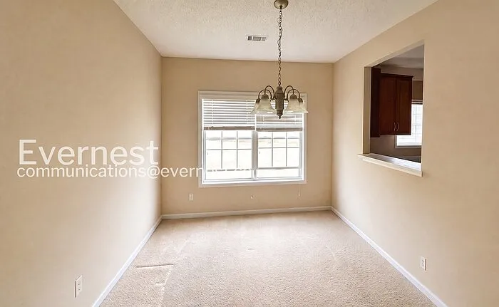 8606 Thomas Ln — Photo 4