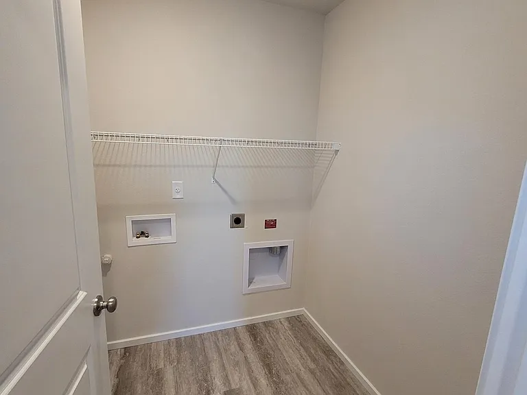 386 Lost Lake St NE — Photo 17
