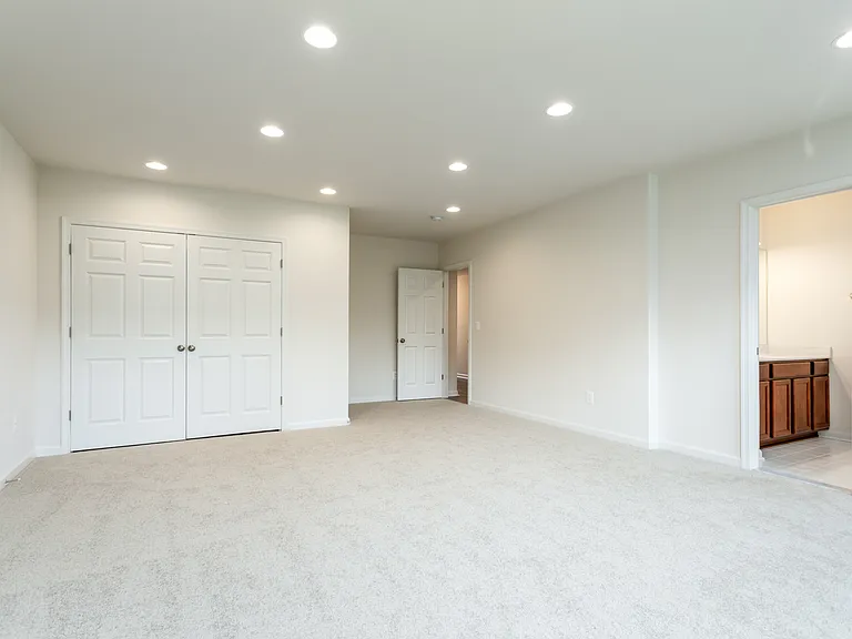 228 Patchwork Dr — Photo 3