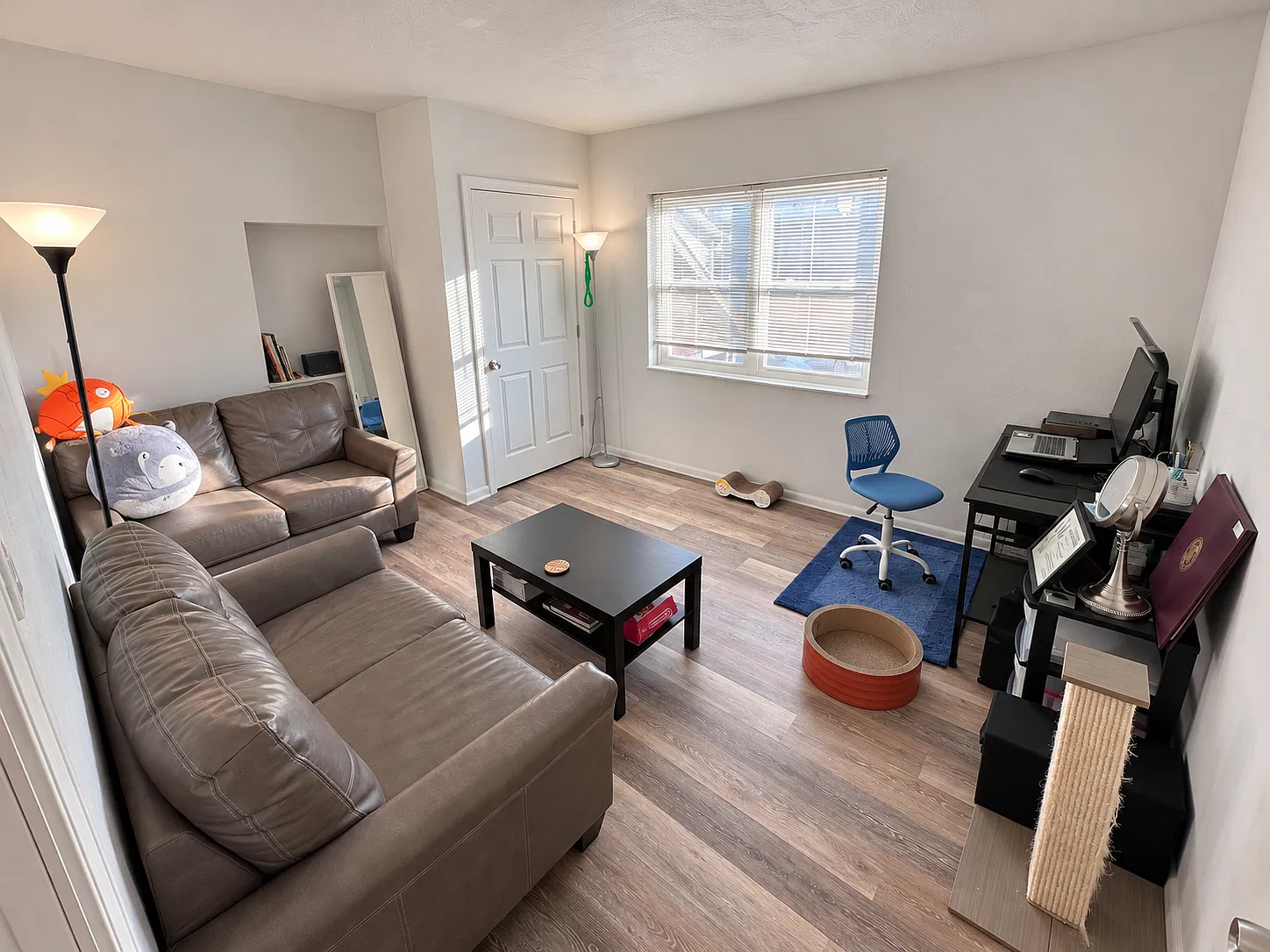 2 bed, 1200 sqft, $1,950 — Photo 2