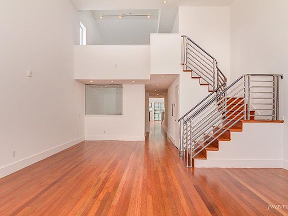 2nd image of 637 Natoma St APT 2