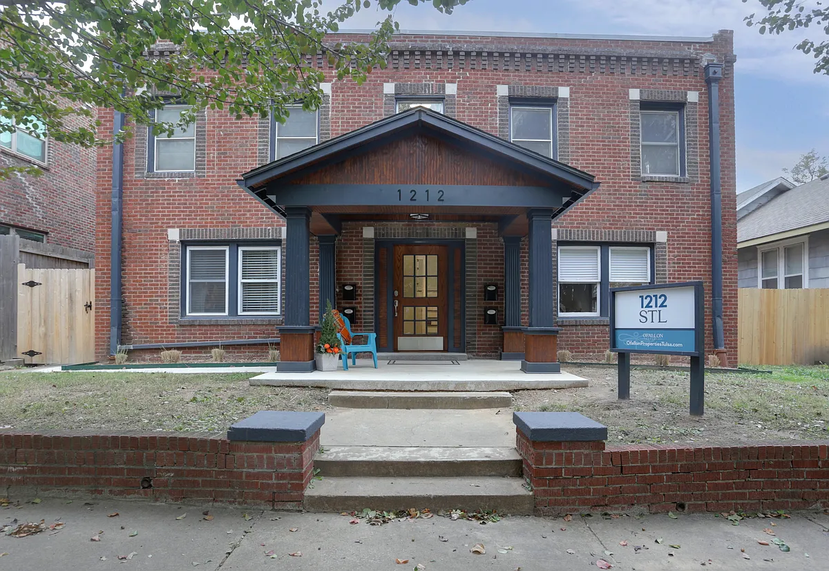 Building Photo - 1212 S Saint Louis Ave #A