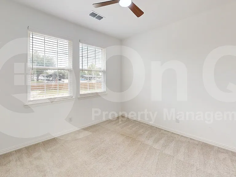3285 Dover Dr — Photo 18