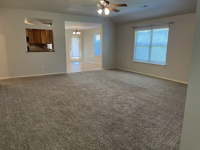 17612 Black Hawk Dr — Photo 5