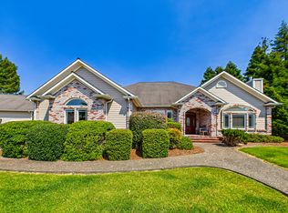 284 Sunrise Ct, Fortuna, CA 95540