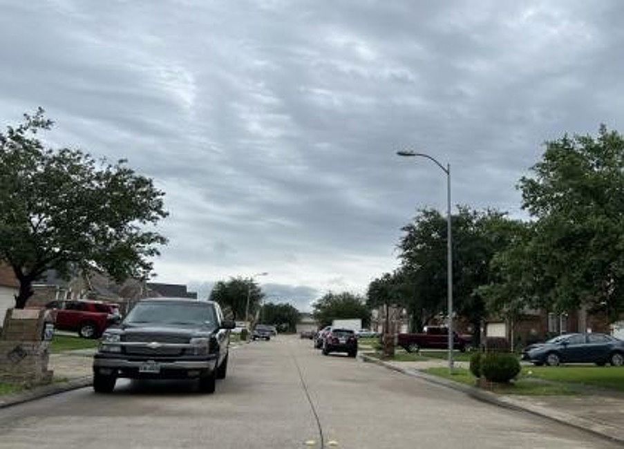 2nd image of 5627 Bay Leaf Dr