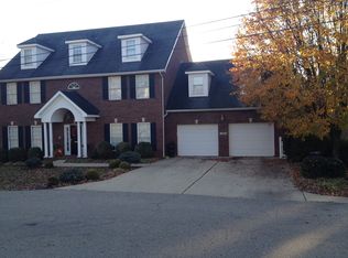 4910 Robin Hood Dr, Ashland, KY 41101