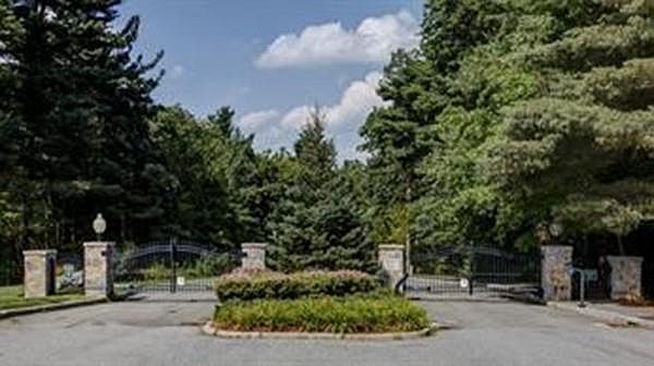 2nd image of 109 Nobscot Dr Lot 18