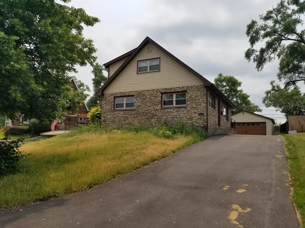 409 Lucille Ave, Fox River Grove, IL 60021