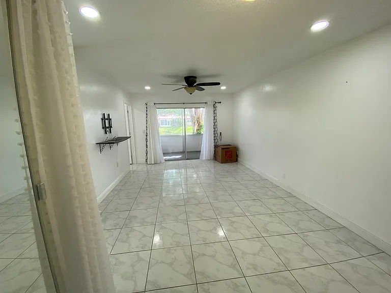 138 Lake Frances Dr — Photo 6