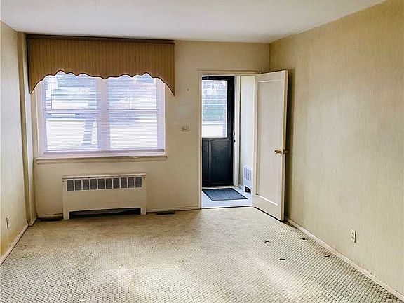 2nd image of 288 Cherry Valley Ave APT A1