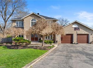 266 Sumach Dr, Burlington, ON L7T 0B5
