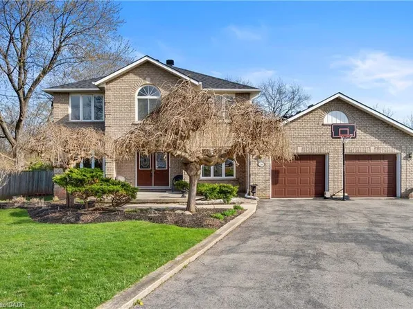 266 Sumach Dr, Burlington, ON L7T 0B5