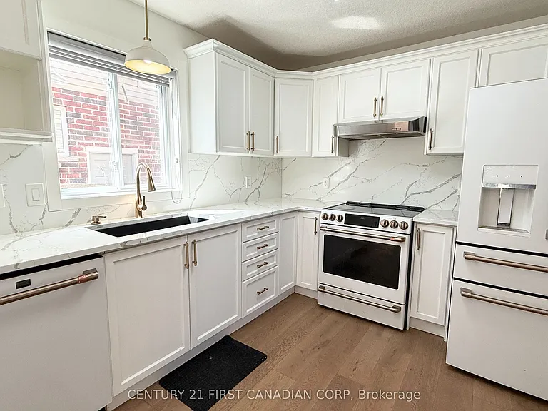 197 Baxter St — Photo 10