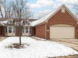 1925 Egret Pointe, Howell, MI 48843