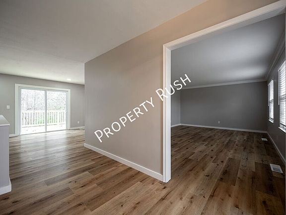3rd image of 2003 Haven Crest Dr