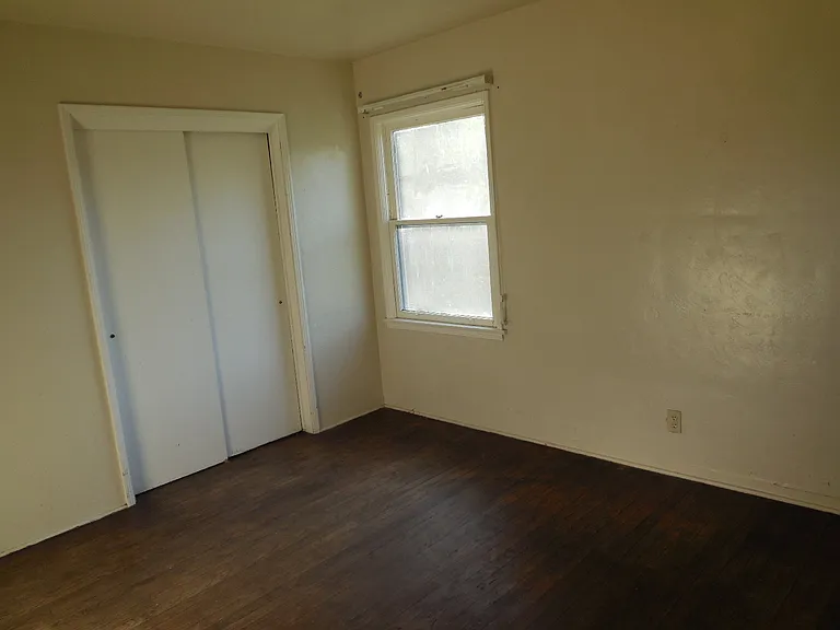 456 Drakeley Ave — Photo 17