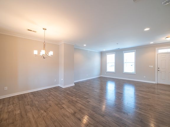 5th image of 125 Capital Ave #D