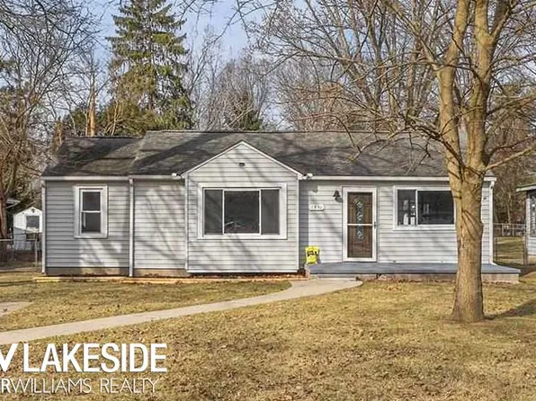 1951 Saint Clair Blvd, Algonac, MI 48001