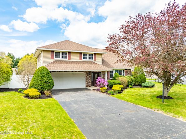 320 Dolan Drive, Schenectady, NY 12306