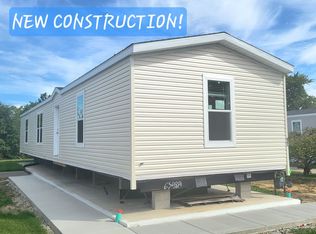 17 Meadowlark Ln #17MEAD, Beecher, IL 60401