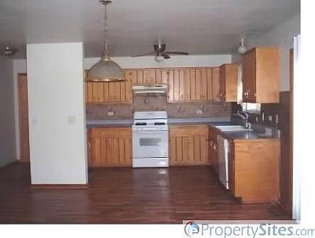 3rd image of 15619 S Park Ave