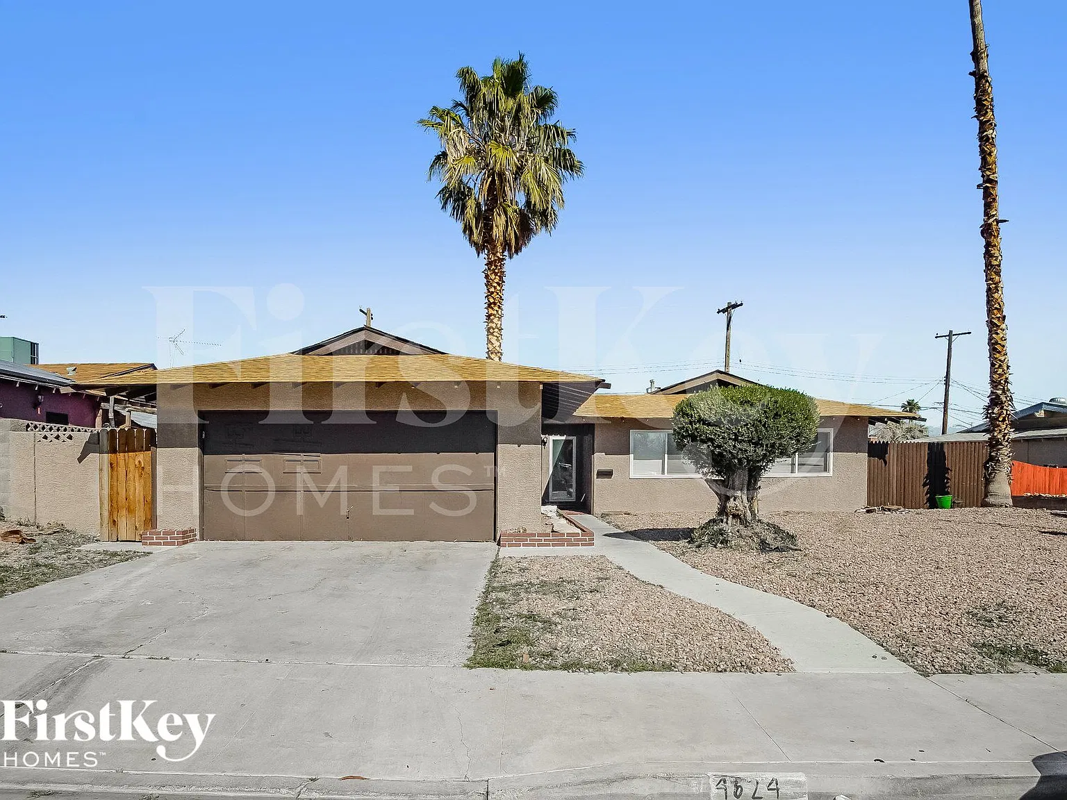 3 bed, 2.0 bath, 1718 sqft, $2,180 — Photo 1