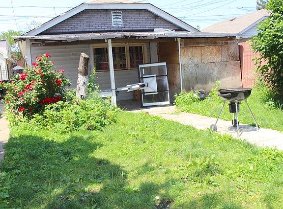 4th image of 2232 N Leamington Ave