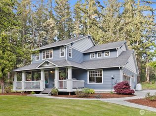 5363 Shadow Ln, Freeland, WA 98249